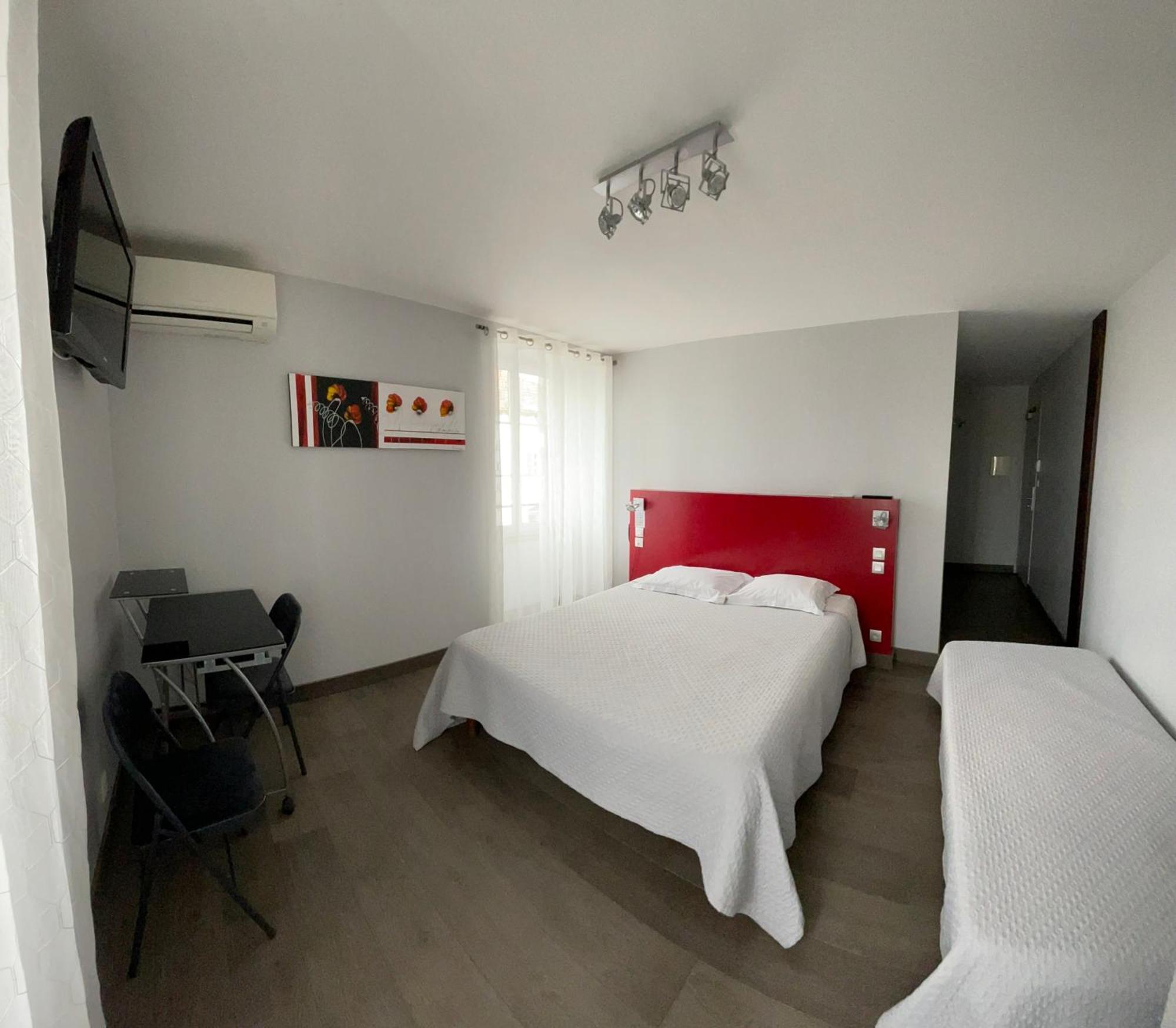 Hotel Mendy Saint-Jean-le-Vieux  Eksteriør billede