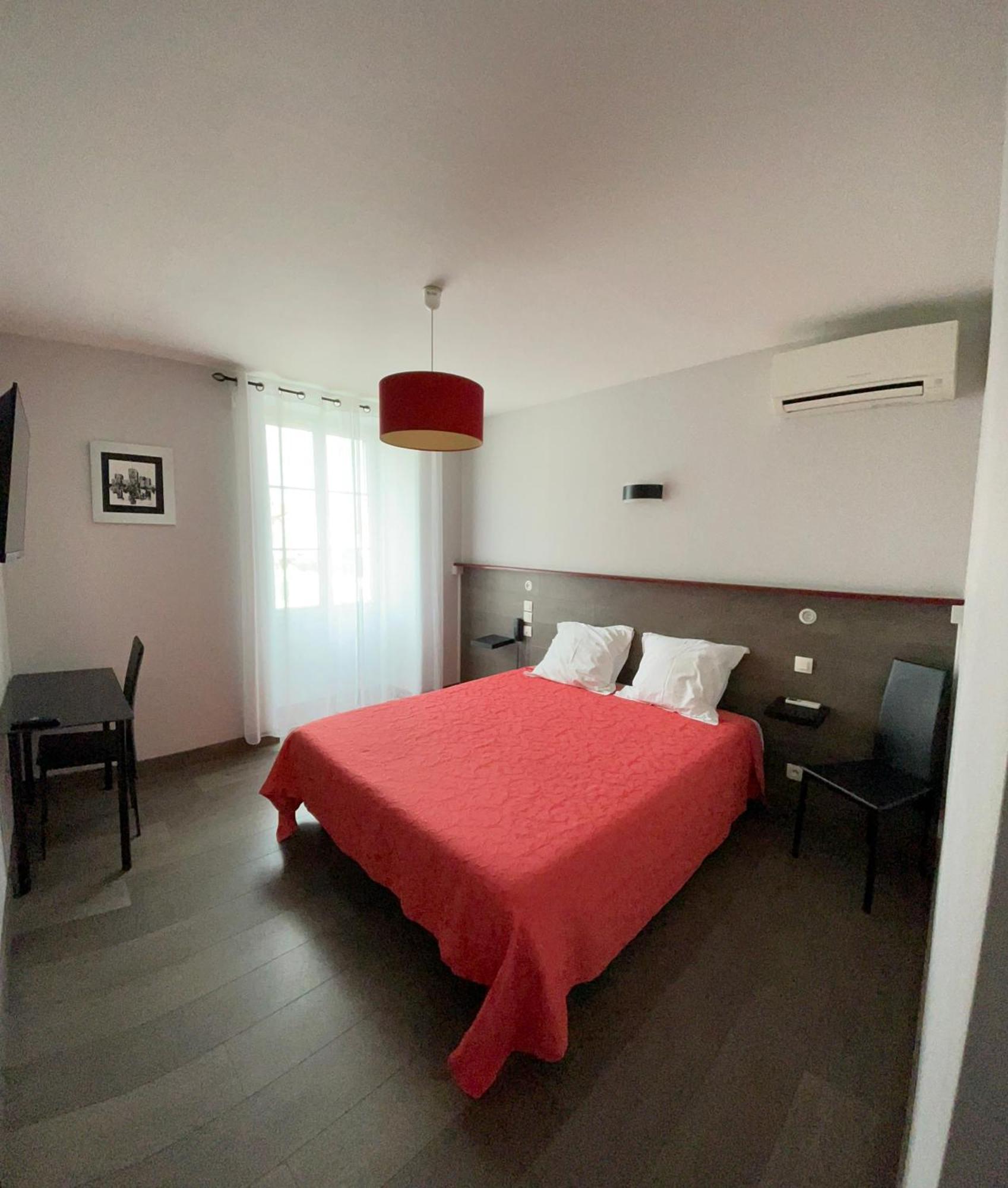 Hotel Mendy Saint-Jean-le-Vieux  Eksteriør billede
