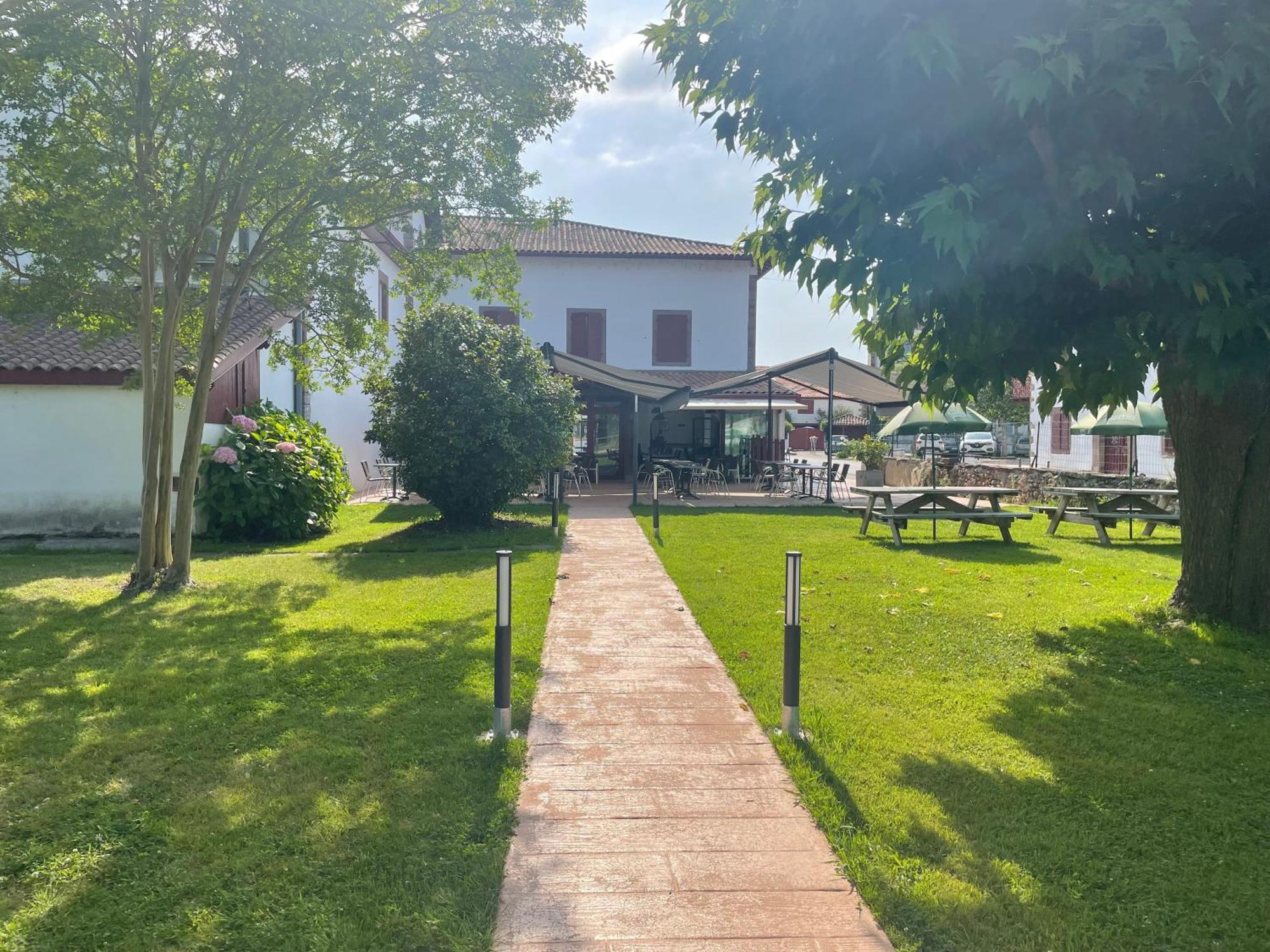 Hotel Mendy Saint-Jean-le-Vieux  Eksteriør billede